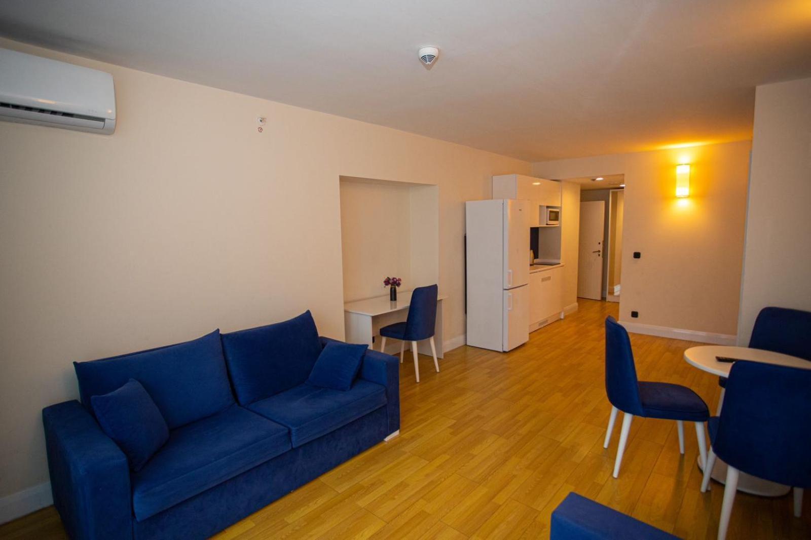 Orbi City Apartment Downtown Batoemi Buitenkant foto